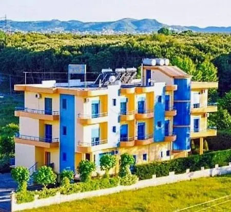 Eleart Apartahotel *