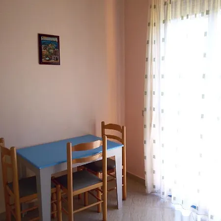 Eleart Apartahotel